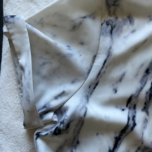 Dress - Picture 3 of 5